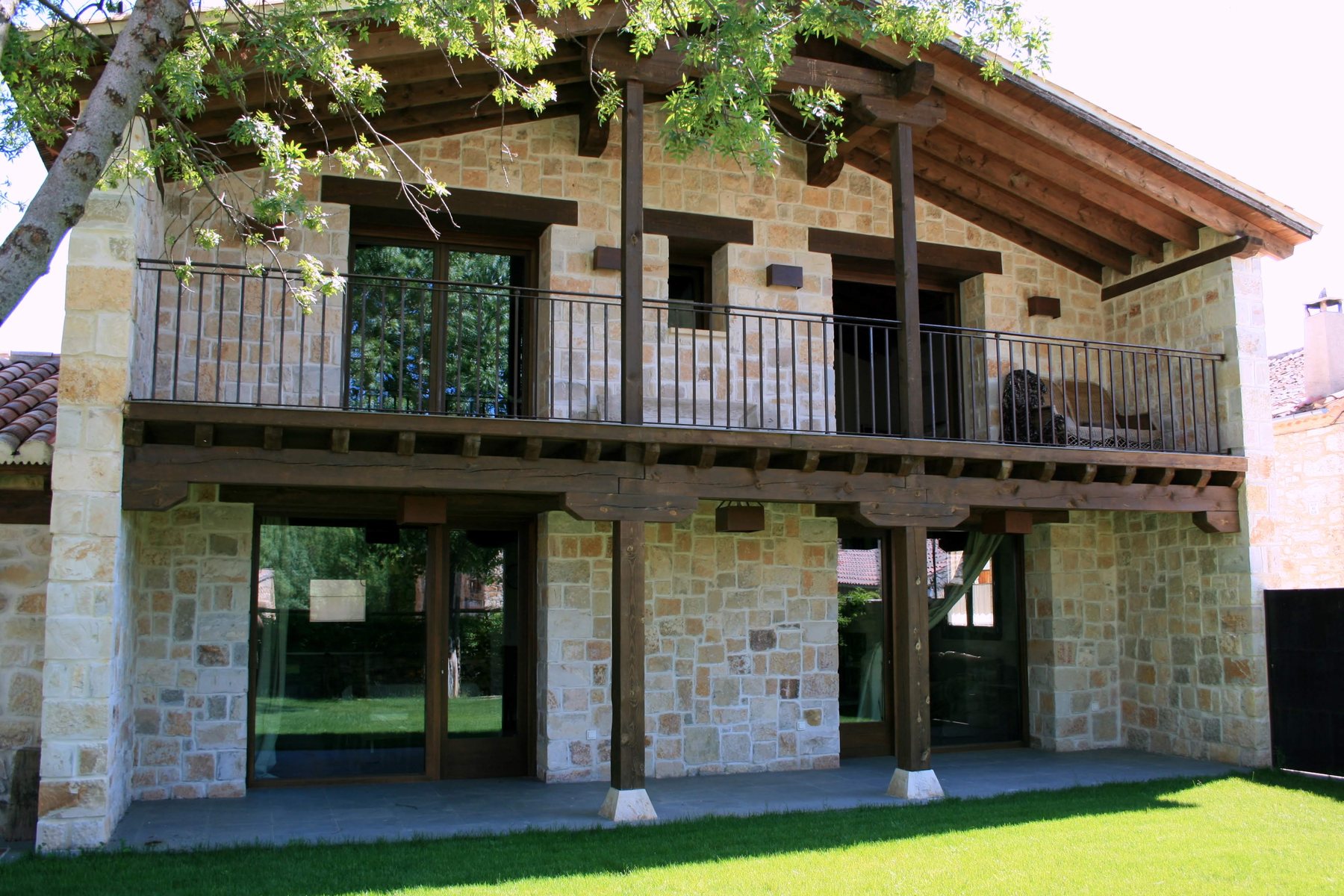 Fachada de El Hogar del Fresno Premium